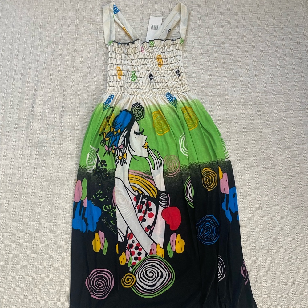 Docele Y2K graphic art dress.